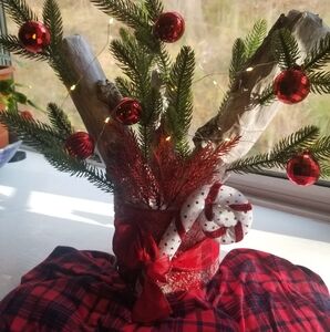 Christmas table top display.